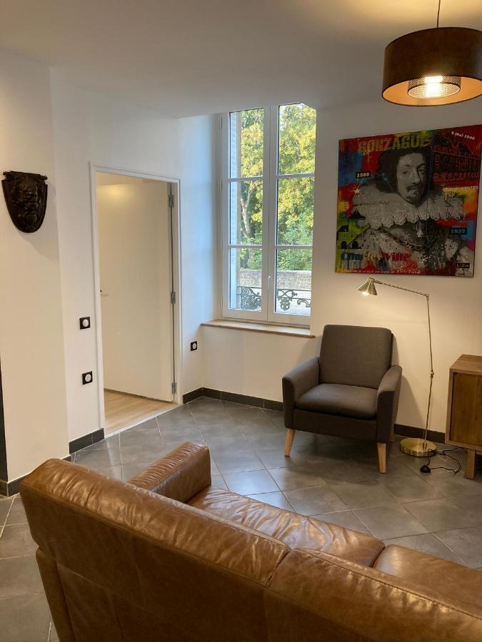 Suite Charles - Vue Musee Rimbaud Charleville-Mézières المظهر الخارجي الصورة